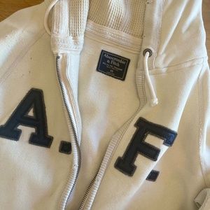 NEW ABERCROMBIE HOODIE